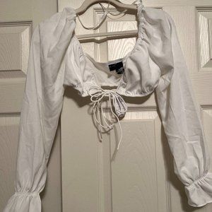 NWT Windsor White Crop tie front detail top
